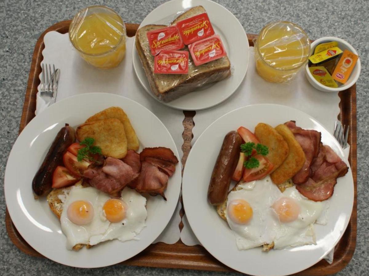 موتيل نيو بلايموث لودج بوكيكورا موتور المظهر الخارجي الصورة A cooked breakfast