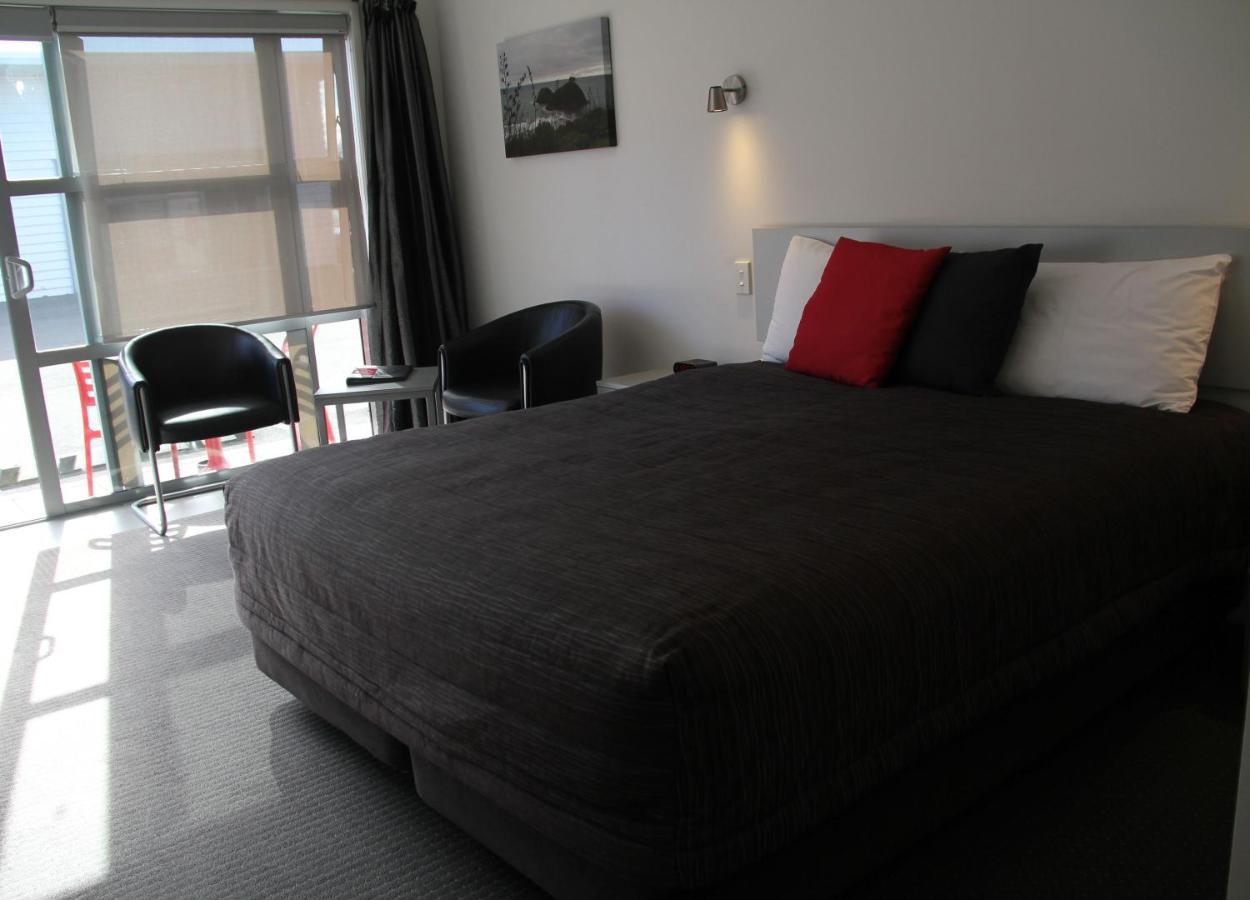 موتيل نيو بلايموث لودج بوكيكورا موتور المظهر الخارجي الصورة A room at the hotel