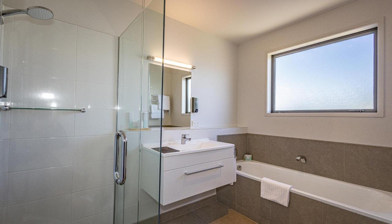 موتيل نيو بلايموث لودج بوكيكورا موتور المظهر الخارجي الصورة A modern bathroom