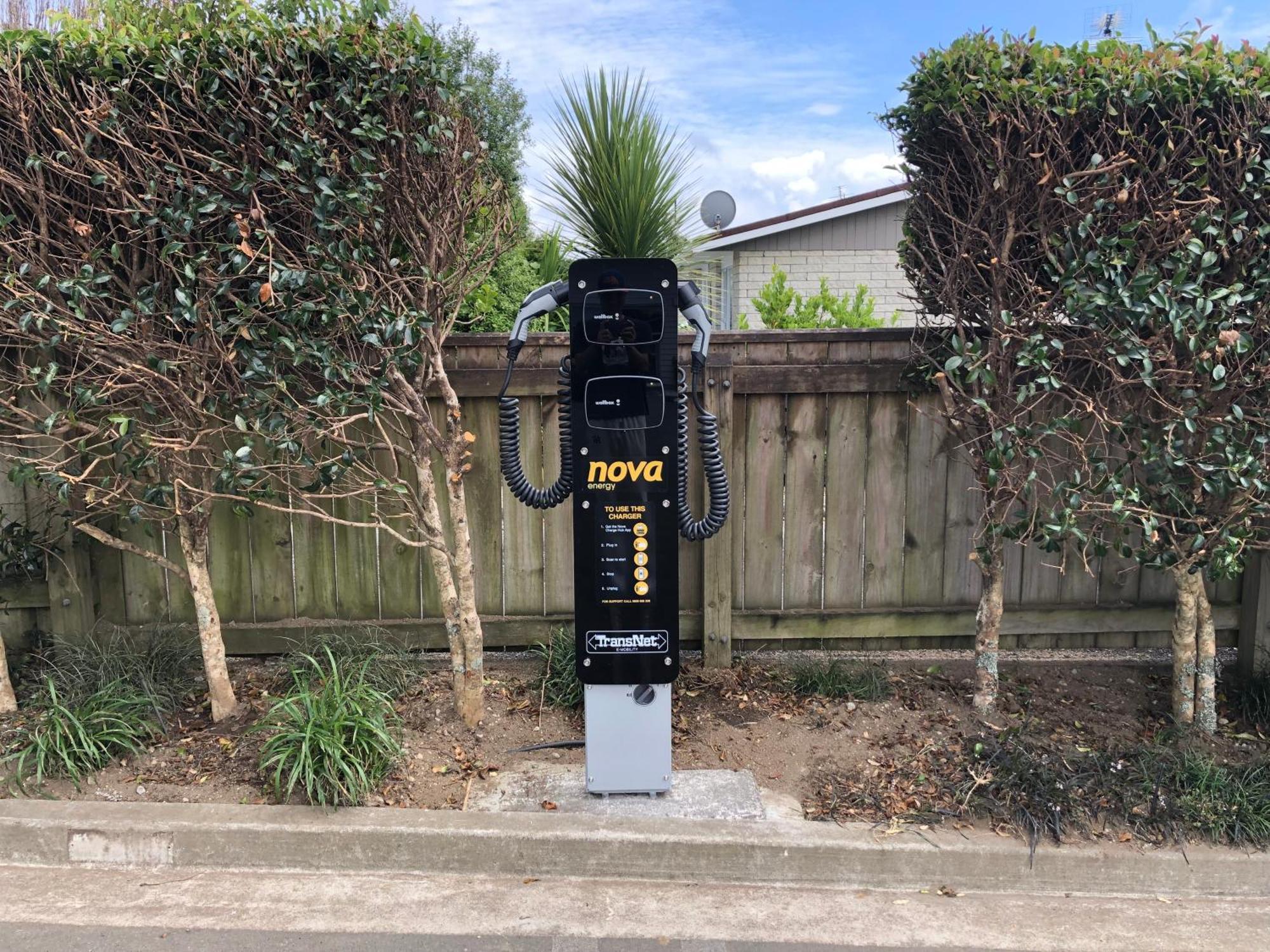 موتيل نيو بلايموث لودج بوكيكورا موتور المظهر الخارجي الصورة Nova EV charging station